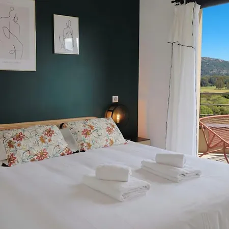 Le Joséphine, T3 Vue Exceptionnelle à Porto-vecchio *